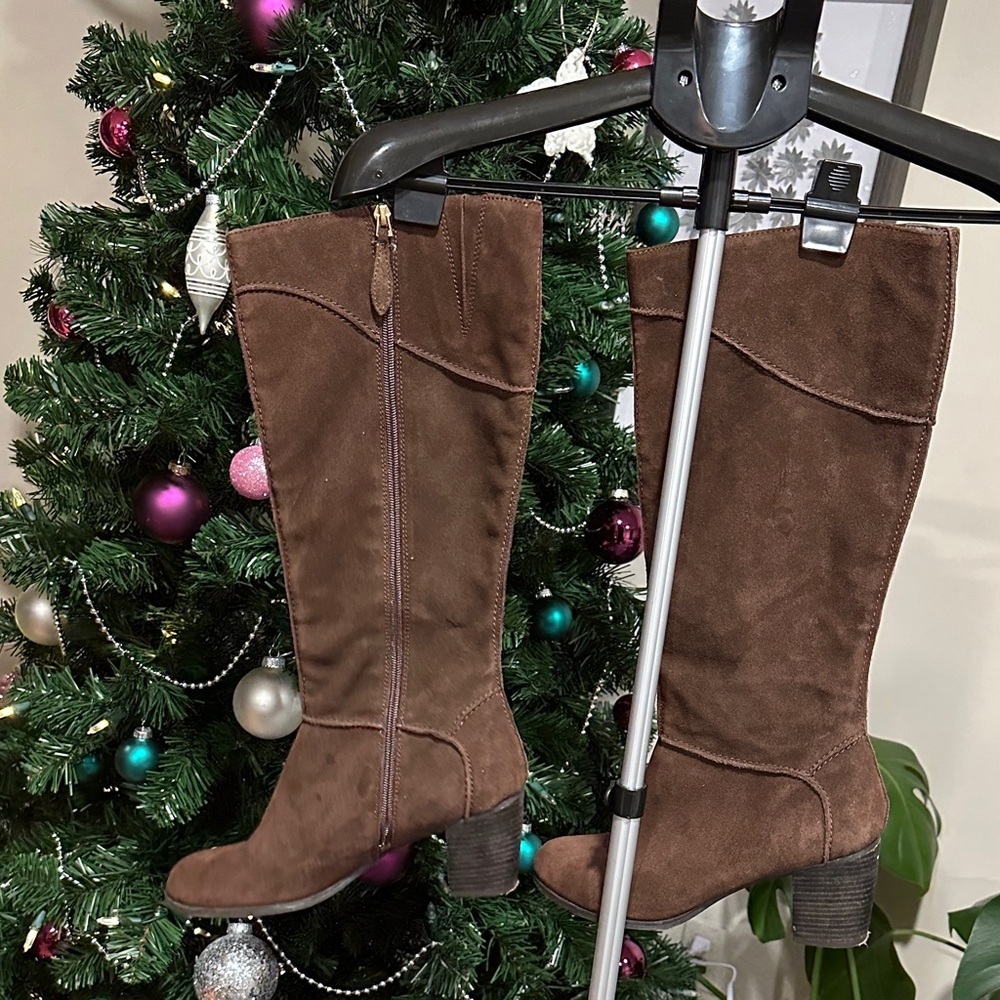 *FRANCO SARTO* Brown Yamka Suede Knee-High Boots Size 9.5 - Picture 5 of 9